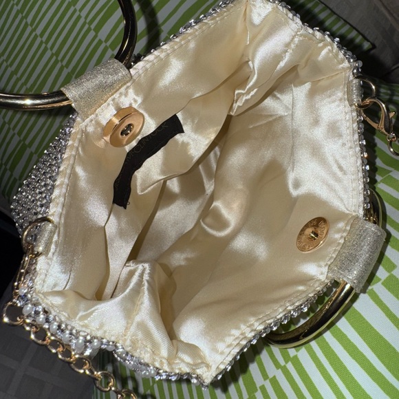 NEW without tags Elegant Gold Beaded & Gold Handbag - Picture 4 of 13